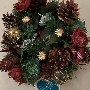 PartyLite Holiday 3” sugar pine candle ring burgundy flowers gold detail